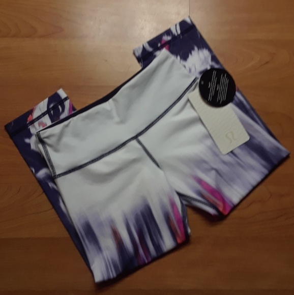 NEW Lululemon Wunder Under Crop Pant Yoga Athletic - Picture 3 of 8